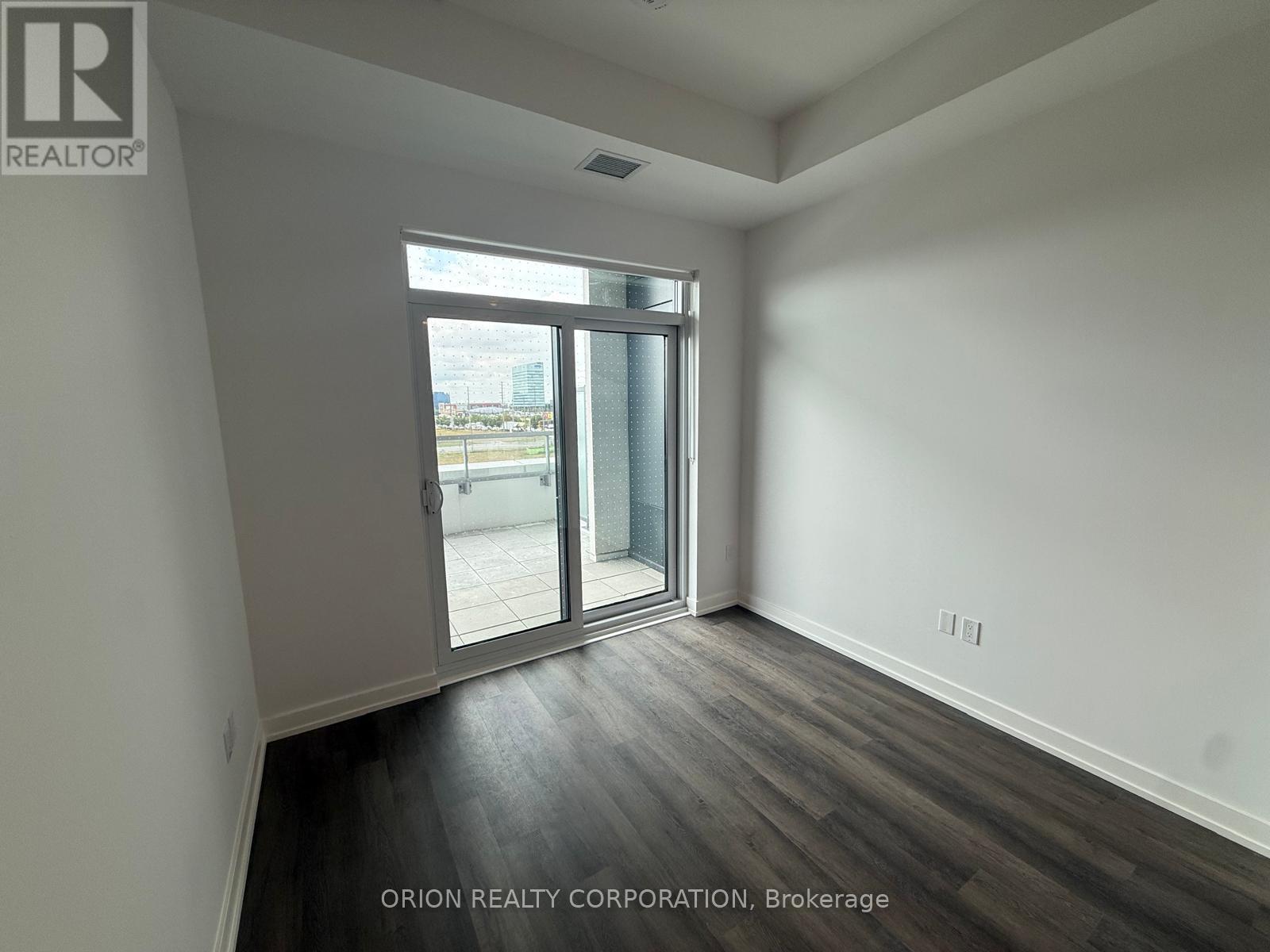 305 - 21 Meadowdale Road, Vaughan (Vaughan Corporate Centre), Ontario  L4K 0H6 - Photo 5 - N13664306