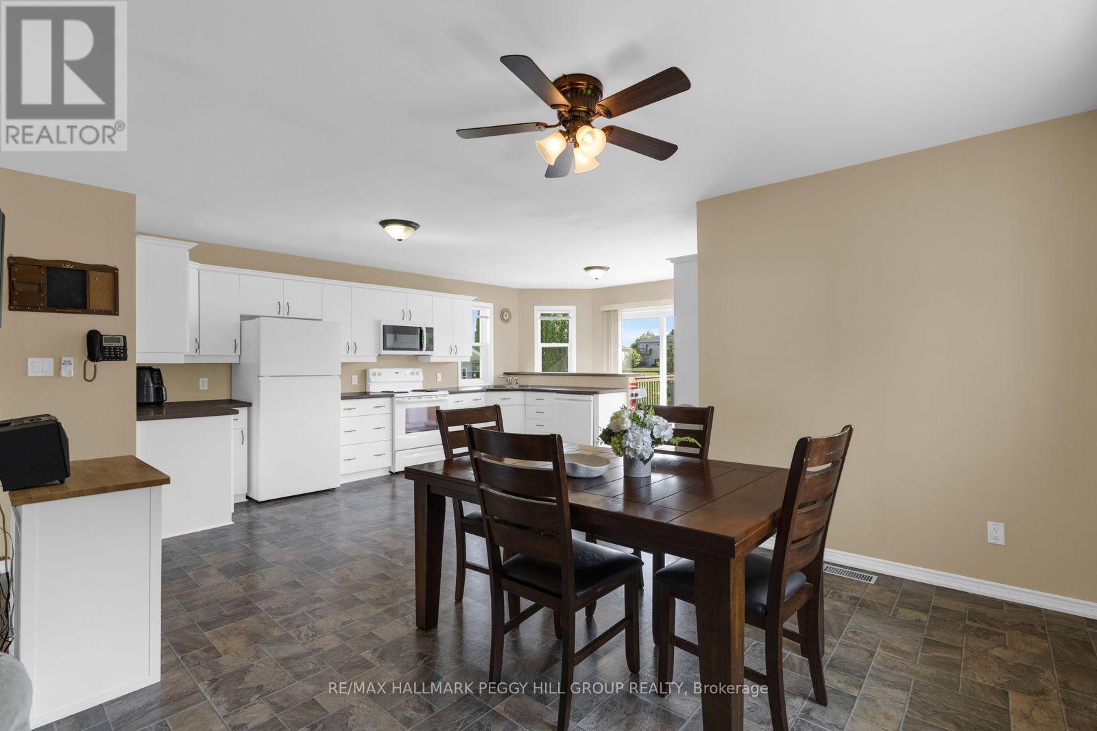 5 Allan Court, Springwater (Elmvale), Ontario  L0L 1P0 - Photo 3 - S13664286