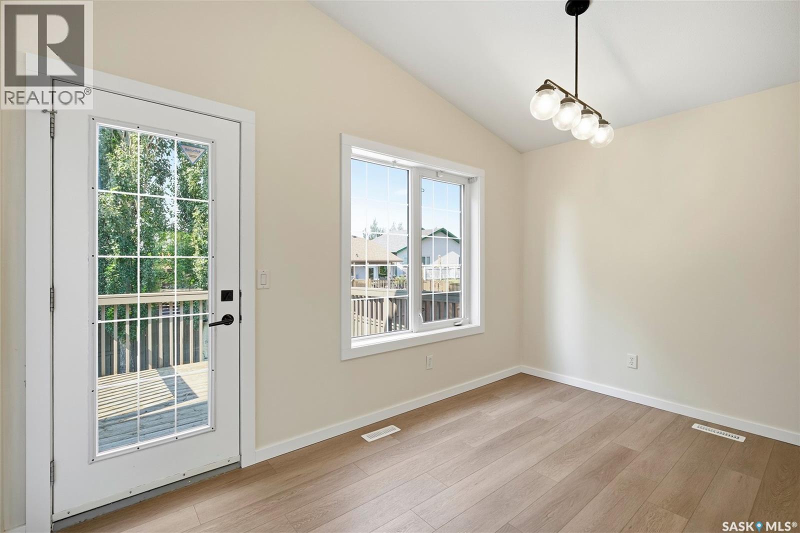 418 Greaves Crescent, Saskatoon, Saskatchewan  S7W 1A9 - Photo 11 - SK045290