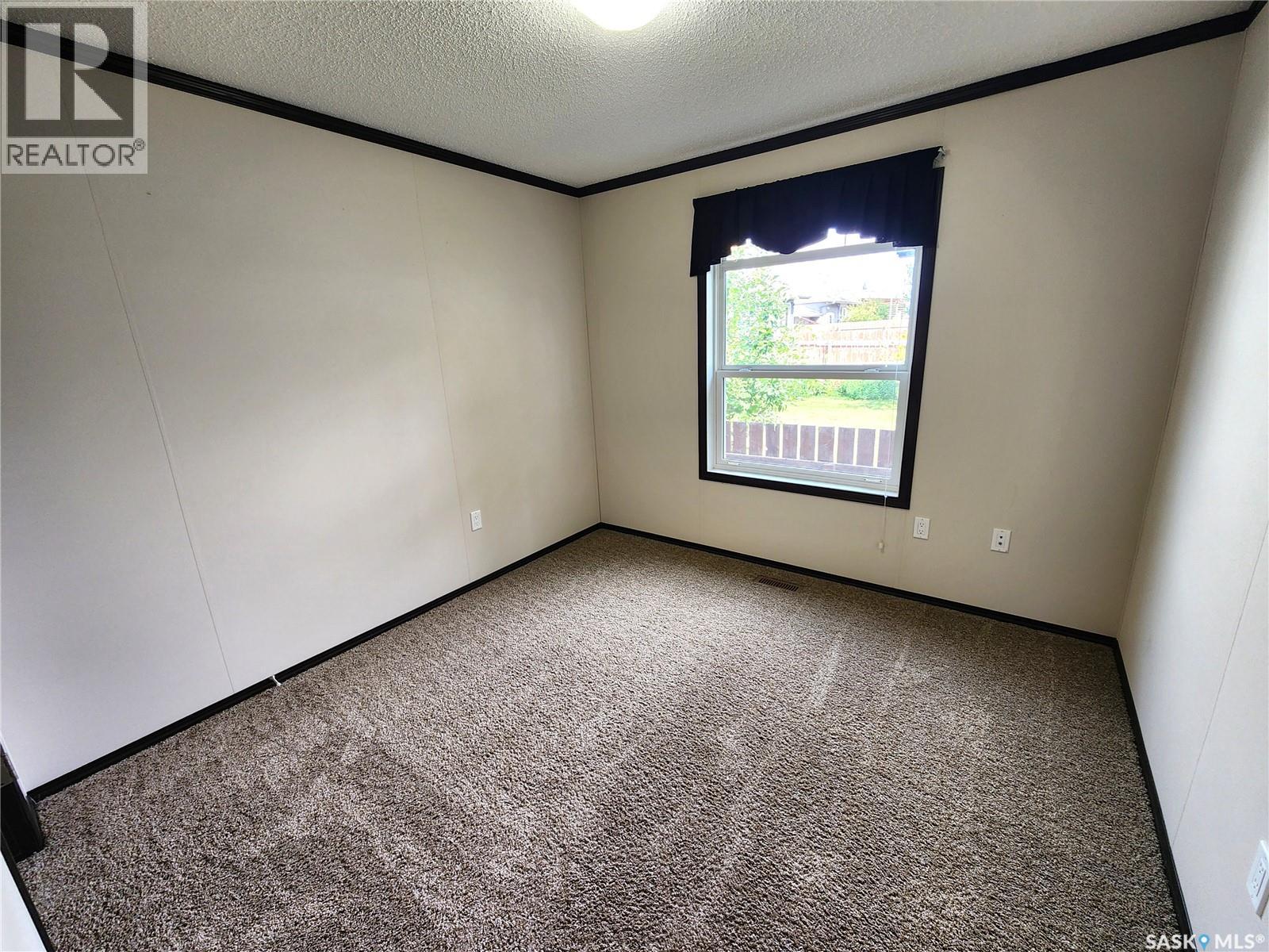 417 Young Street, Bienfait, Saskatchewan  S0C 0M0 - Photo 26 - SK045283