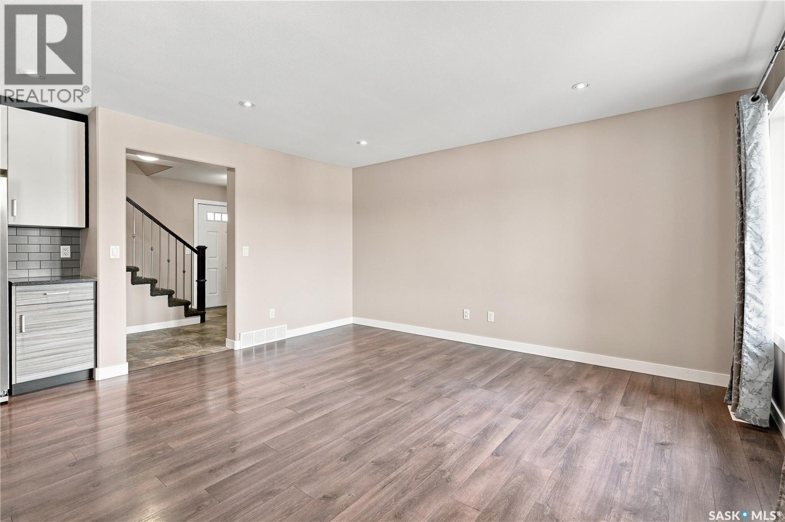 229 Wall Street, Dalmeny, Saskatchewan  S0K 1E0 - Photo 5 - SK045256