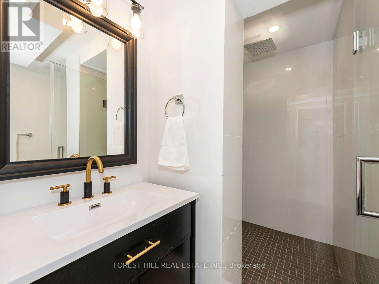 3582 GALLAGER DRIVE Mississauga (Erindale), ON L5C 2N6