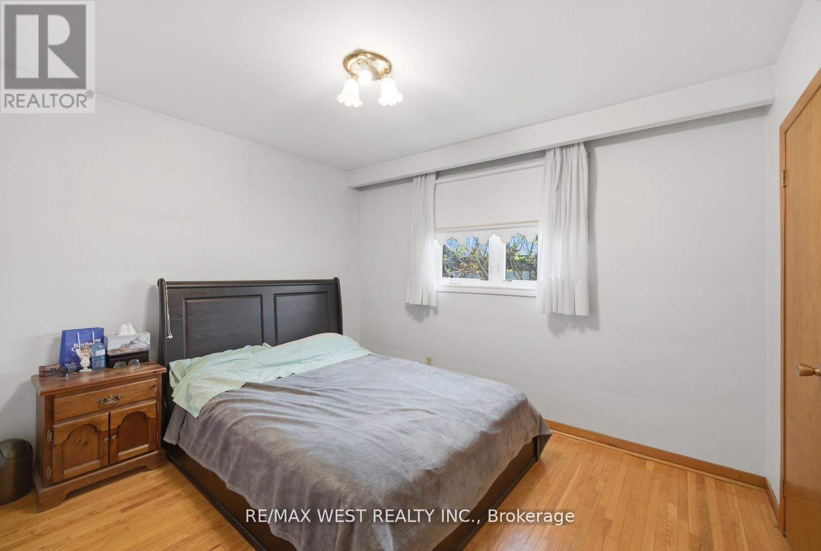 111 Shoreham Drive, Toronto, Ontario  M3N 1S8 - Photo 12 - W13664186