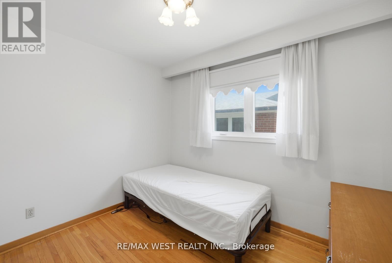 111 Shoreham Drive, Toronto, Ontario  M3N 1S8 - Photo 15 - W13664186