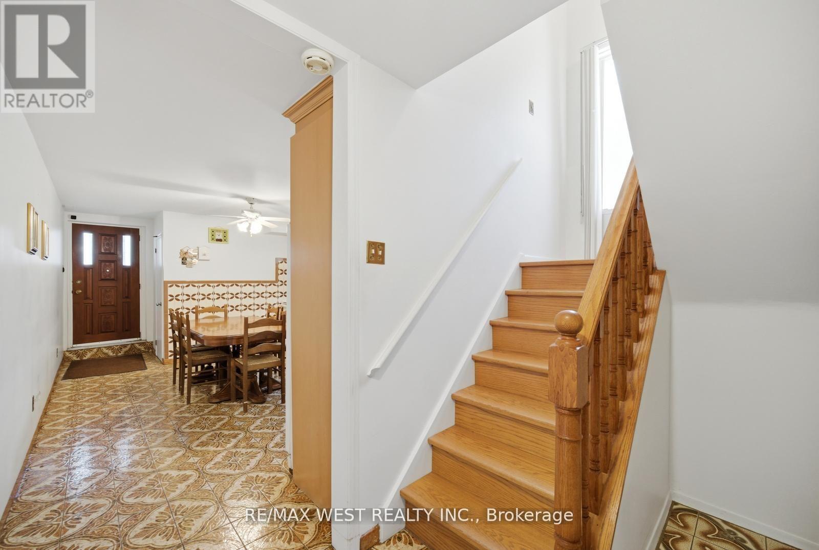 111 Shoreham Drive, Toronto, Ontario  M3N 1S8 - Photo 17 - W13664186