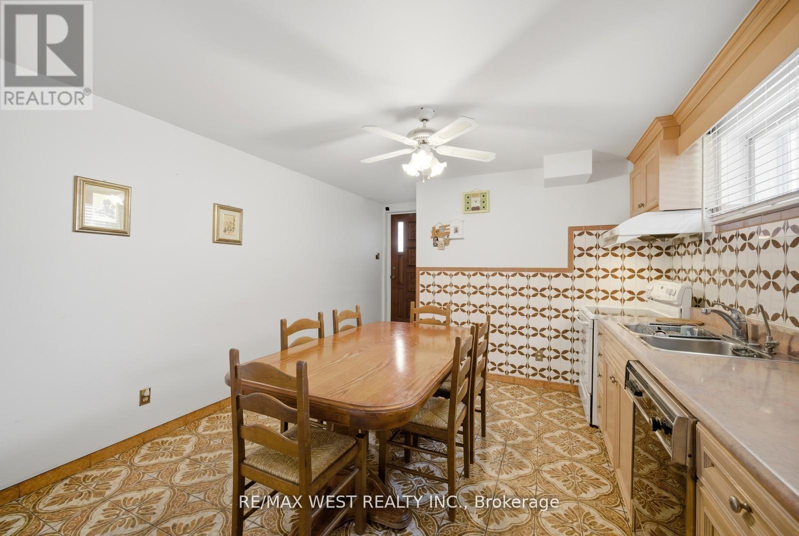 111 Shoreham Drive, Toronto, Ontario  M3N 1S8 - Photo 19 - W13664186