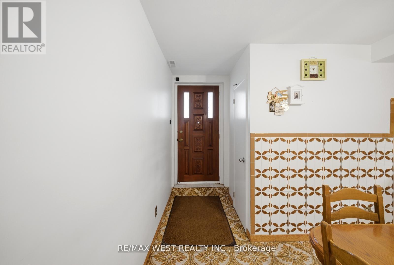 111 Shoreham Drive, Toronto, Ontario  M3N 1S8 - Photo 21 - W13664186