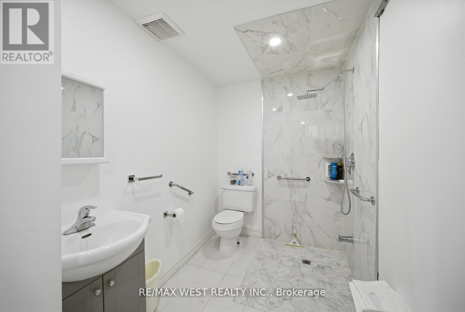 111 Shoreham Drive, Toronto, Ontario  M3N 1S8 - Photo 25 - W13664186