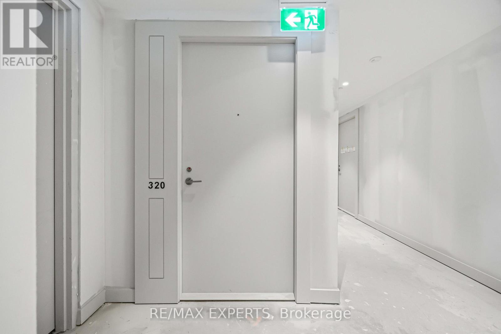 320 - 4010 Eglinton Avenue W, Toronto, Ontario  M9P 1A6 - Photo 4 - W13664258