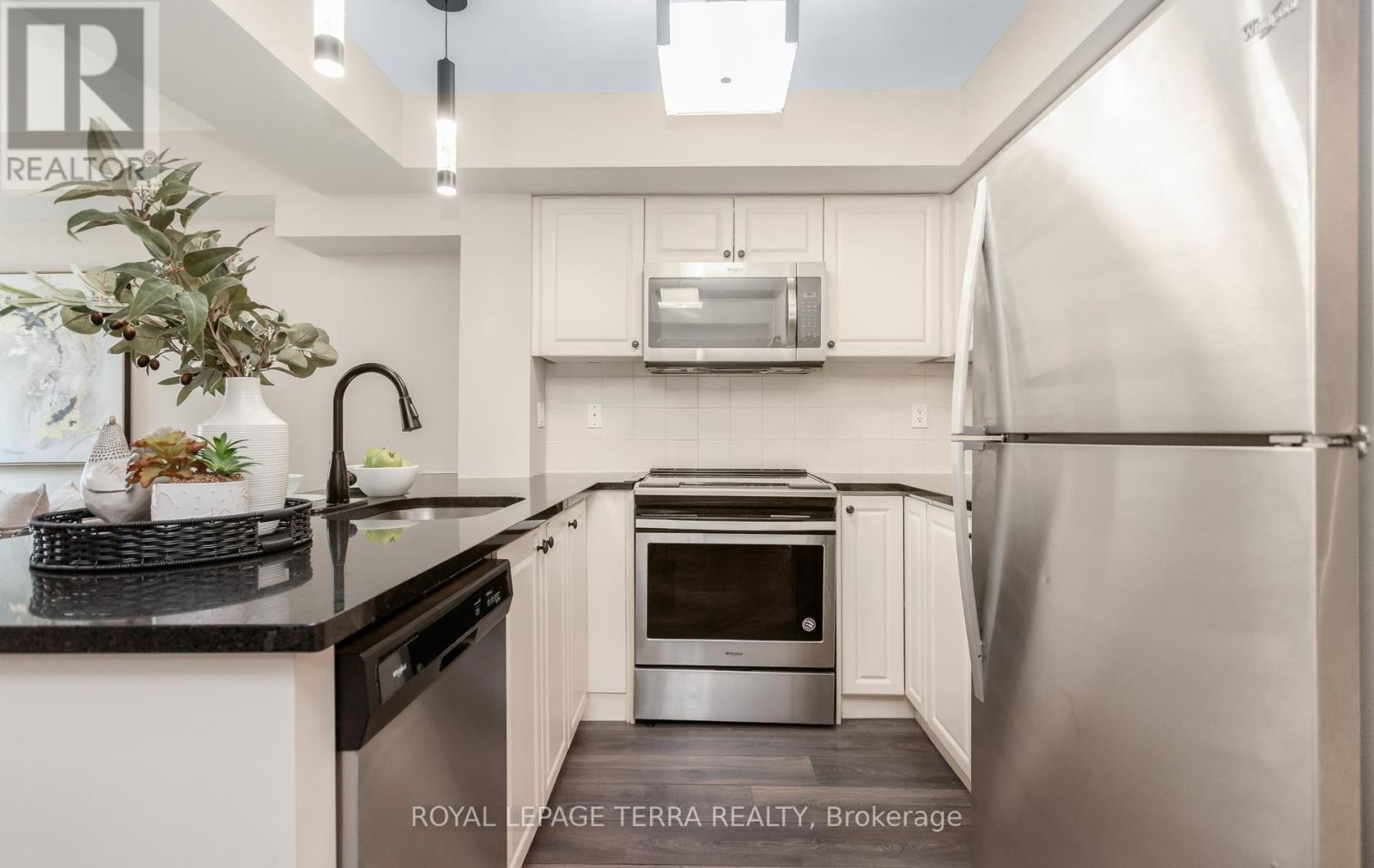 101 - 3 Applewood Lane, Toronto, Ontario M9C 0C1 - Photo 15 - W13664282