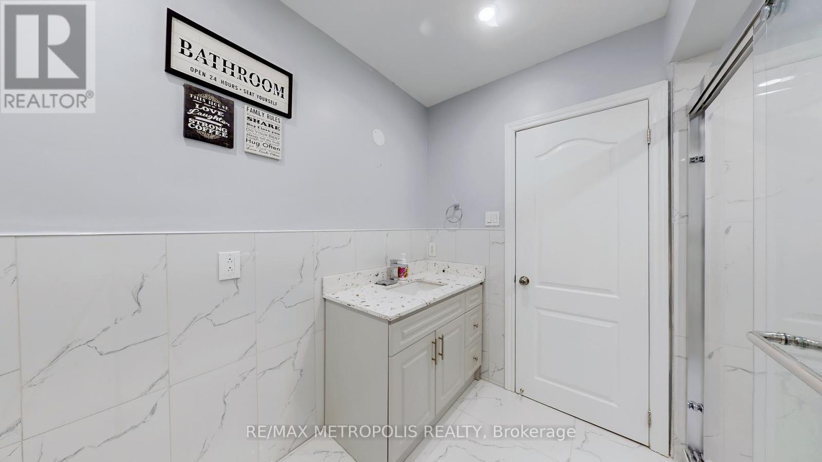 Upper - 3254 Fieldgate Drive, Mississauga, Ontario L4X 2H7 - Photo 32 - W13664326