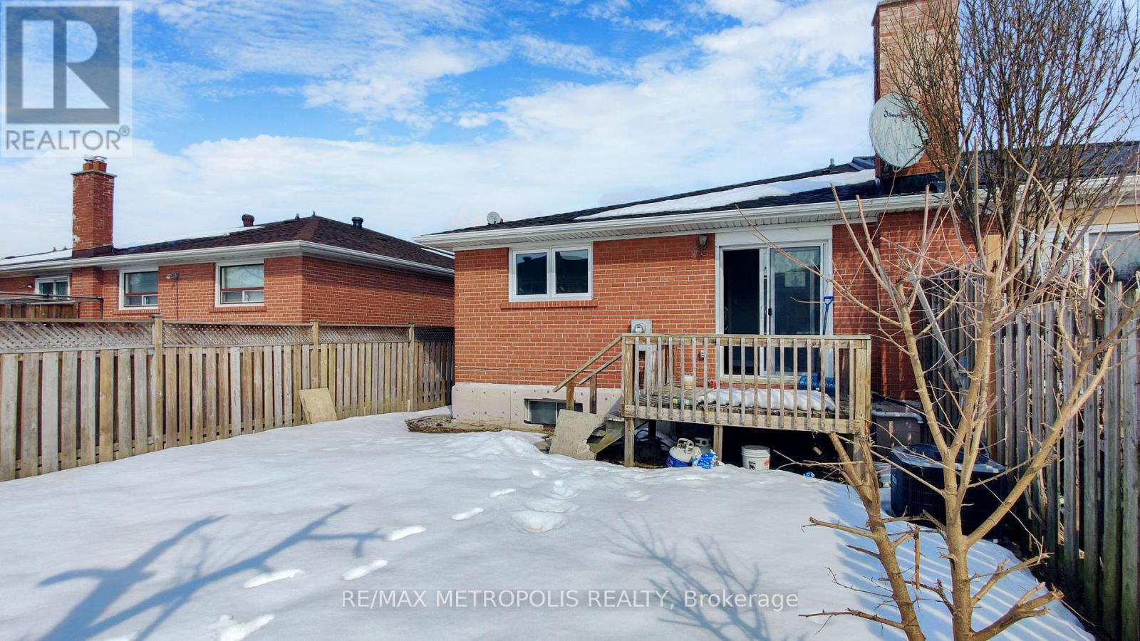 Upper - 3254 Fieldgate Drive, Mississauga, Ontario L4X 2H7 - Photo 37 - W13664326