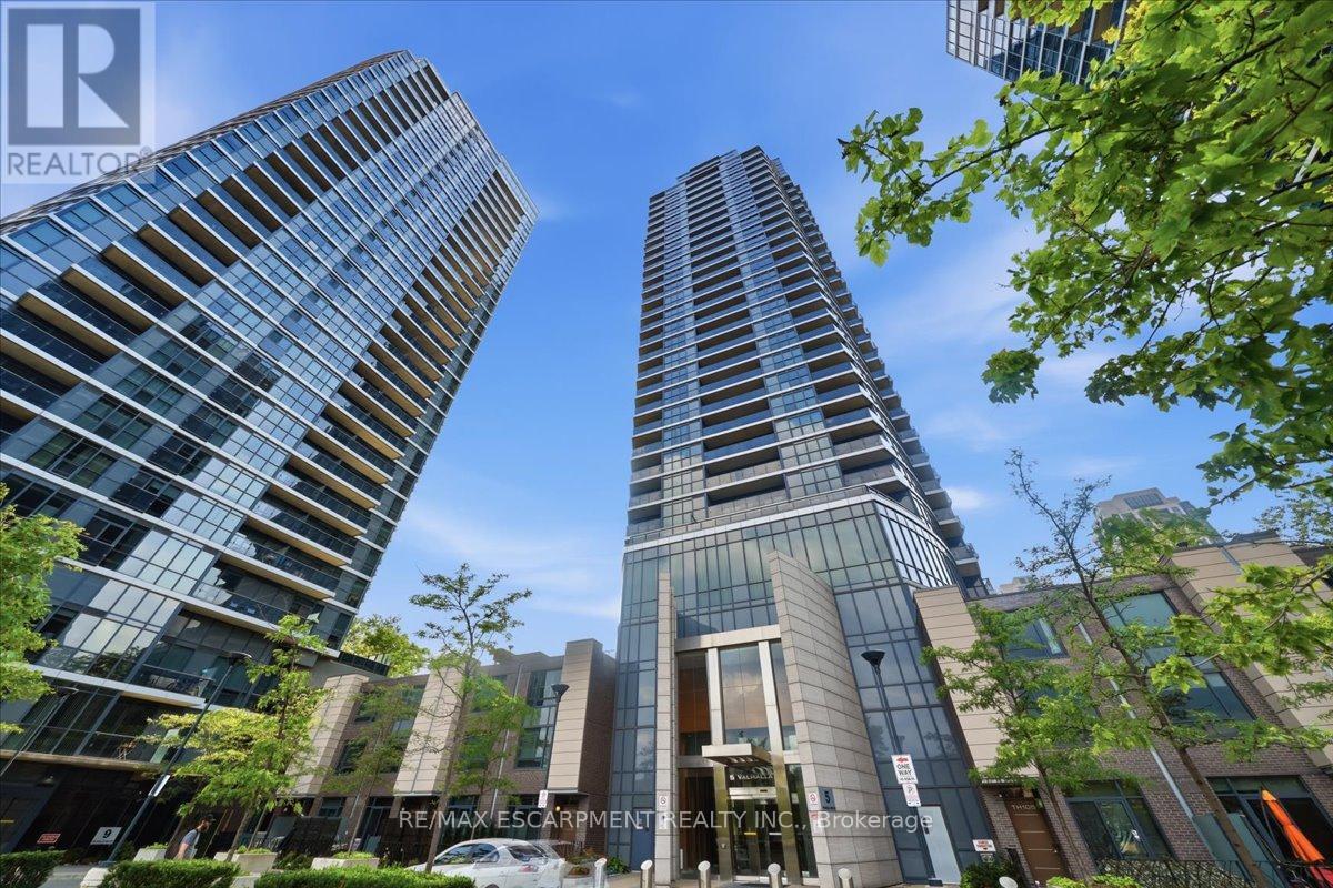 2204 - 5 VALHALLA INN ROAD, Toronto, Ontario