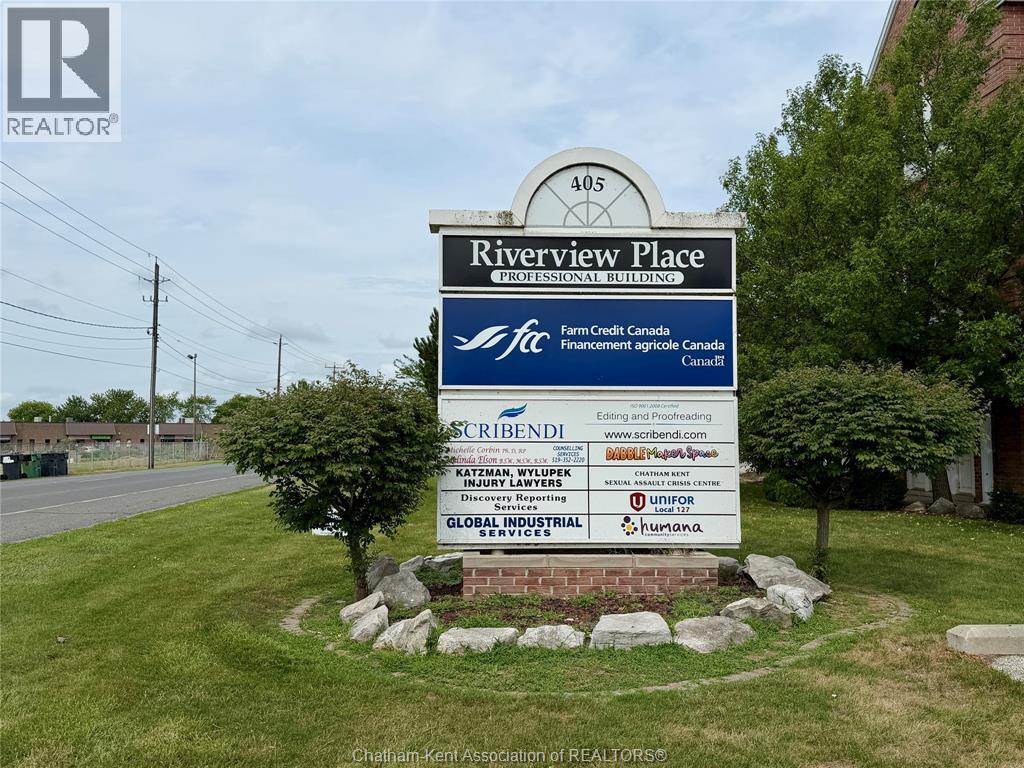 405 Riverview Drive, Chatham, Ontario  N7M 0N3 - Photo 2 - 26019453