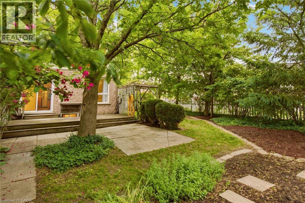 2 Ireland Place, Guelph, Ontario  N1E 7C2 - Photo 31 - 40840176