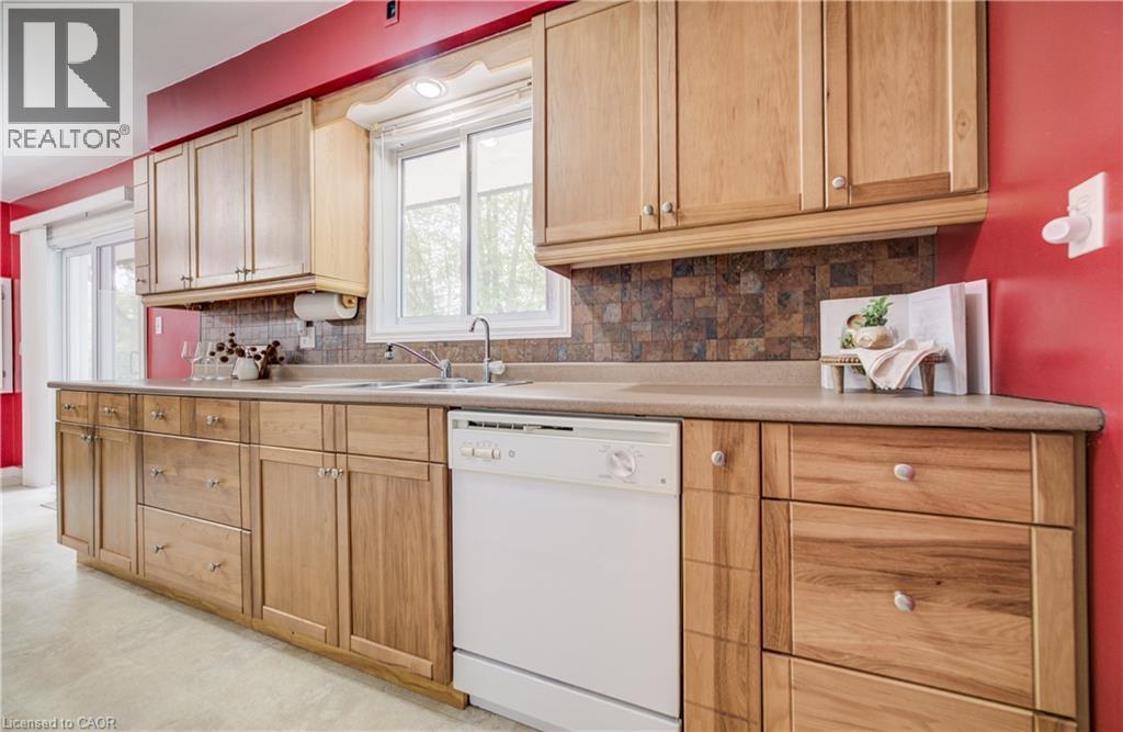 88 Riverside Drive, New Hamburg, Ontario  N3A 2H6 - Photo 10 - 40854735
