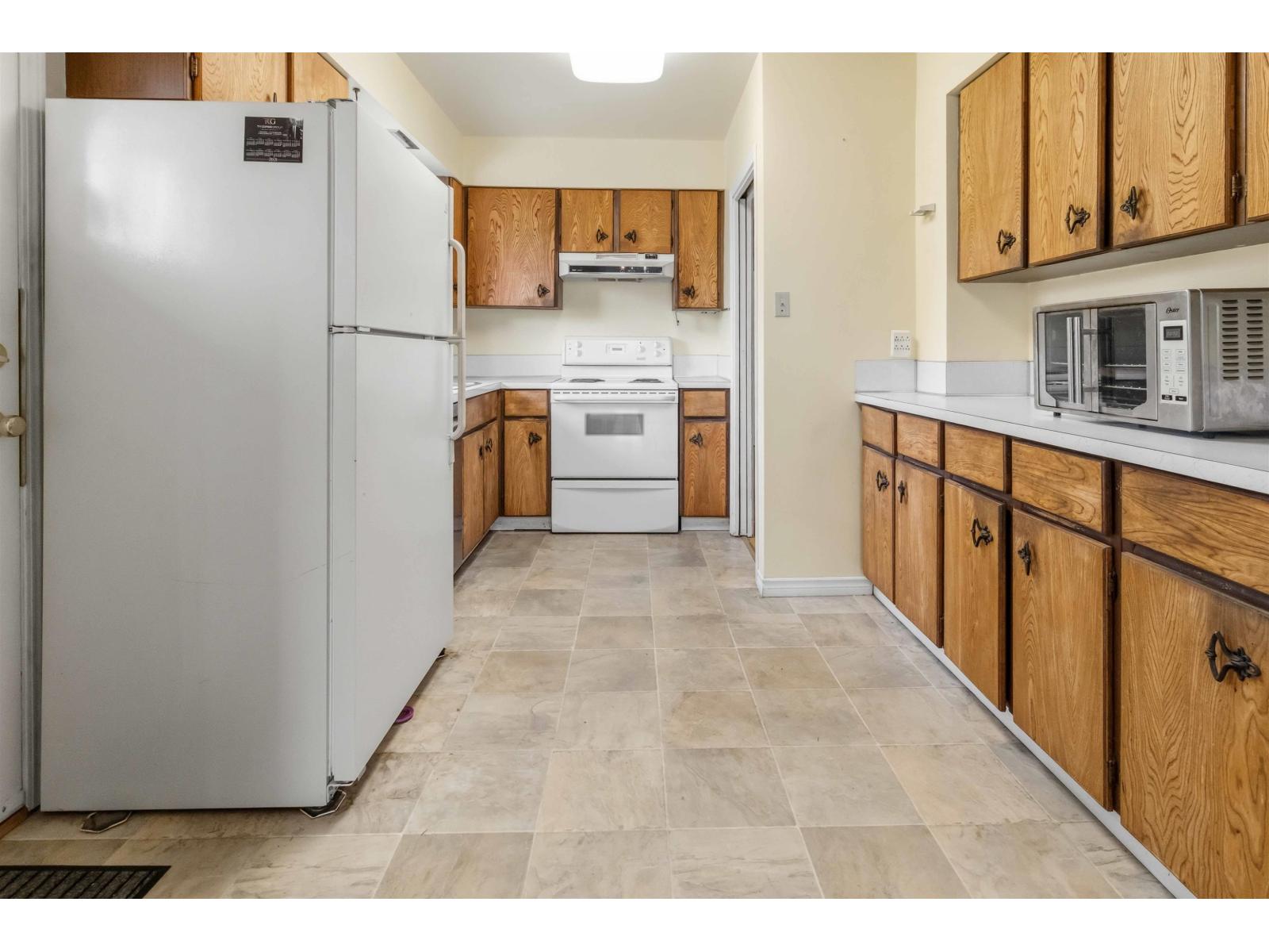 5845 124 Street, Surrey, British Columbia  V3X 1Y2 - Photo 12 - R3154357