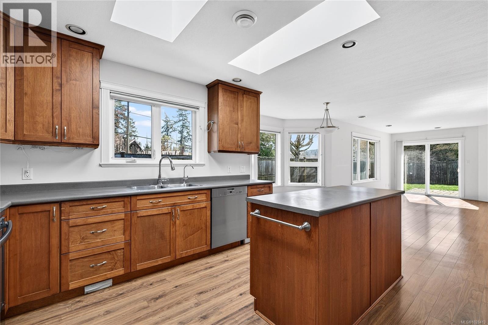 6 235 Park Dr, Salt Spring, British Columbia  V8K 2R6 - Photo 12 - 1028413