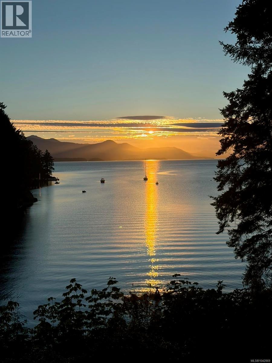 212 Sunset Dr, Salt Spring, British Columbia  V8K 1L4 - Photo 3 - 1042869