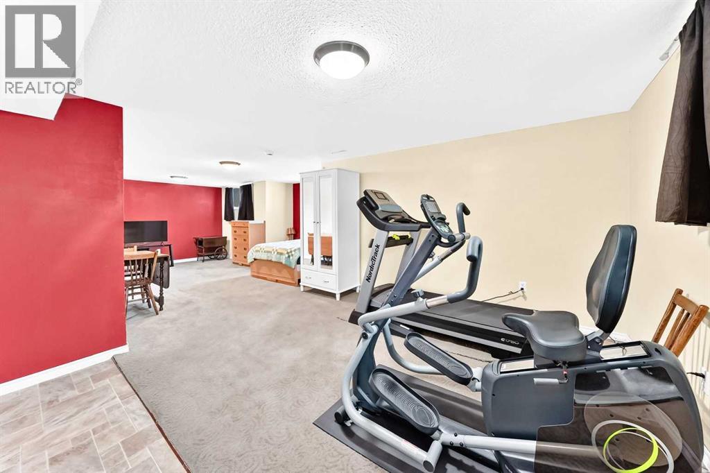 325 Luxstone Green SW, Airdrie, Alberta  T4B 0A5 - Photo 43 - A2336436