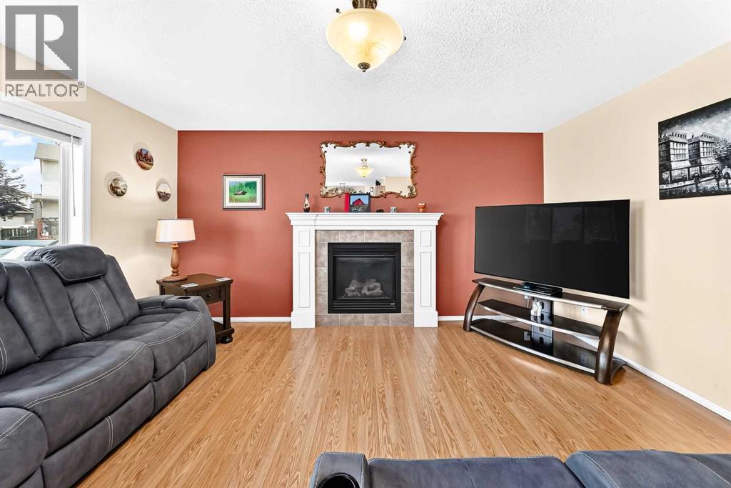 325 Luxstone Green SW, Airdrie, Alberta  T4B 0A5 - Photo 17 - A2336436