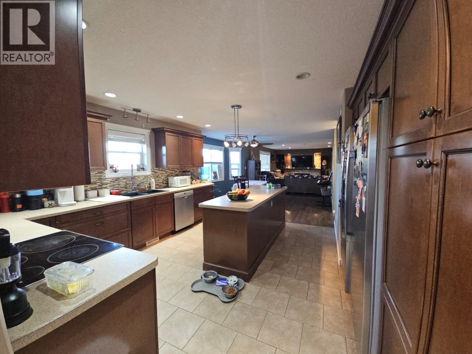 4804 Bissette Drive, Pouce Coupe, British Columbia V0C 2C0 - Photo 7 - 10373085