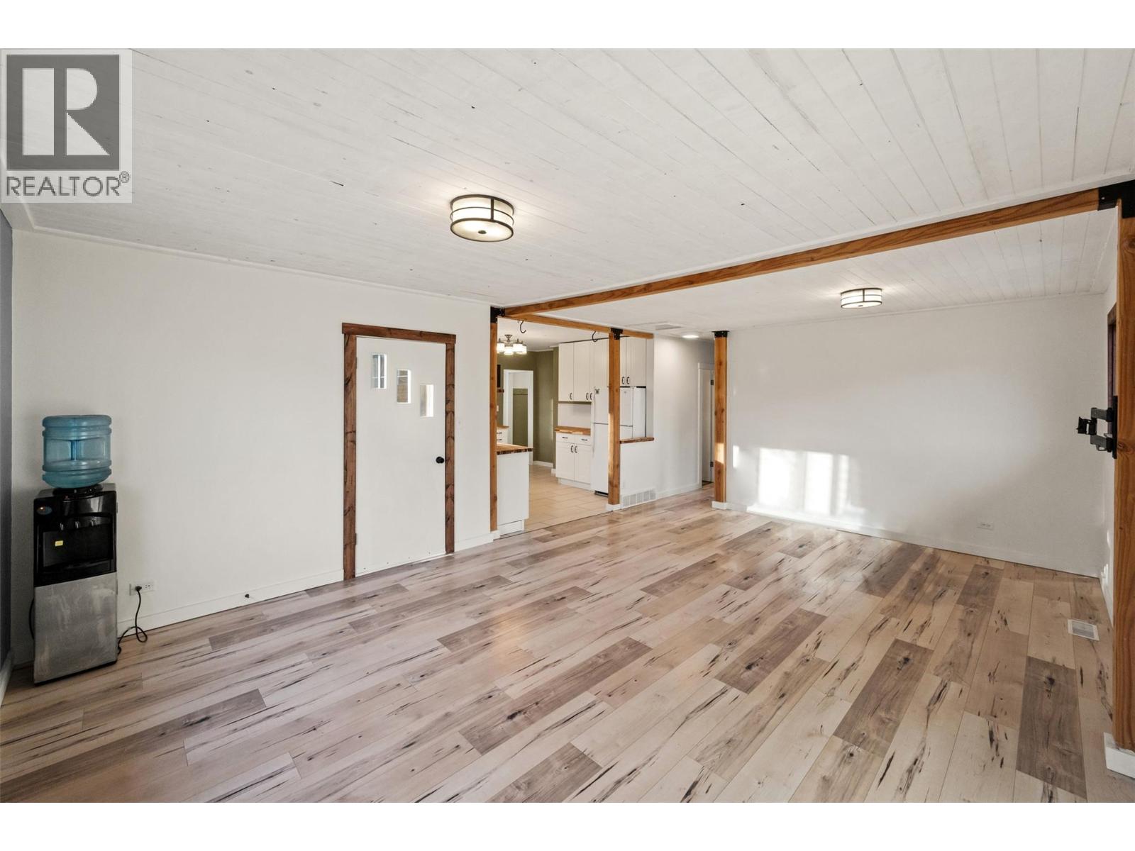 6470 Hollow Street, Oliver, British Columbia  V0H 1T0 - Photo 8 - 10388361