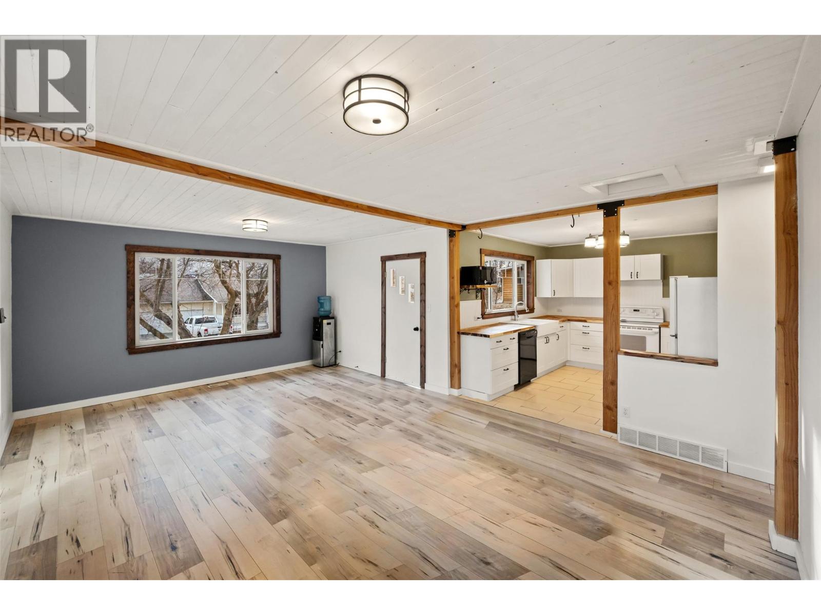 6470 Hollow Street, Oliver, British Columbia  V0H 1T0 - Photo 10 - 10388361