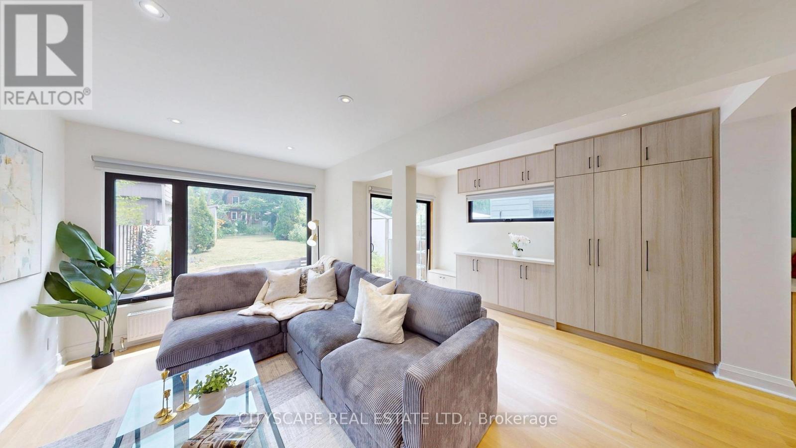 25 Oswald Crescent, Toronto, Ontario  M4S 2H5 - Photo 13 - C13537584