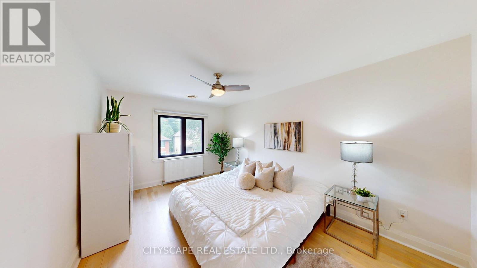 25 Oswald Crescent, Toronto, Ontario  M4S 2H5 - Photo 19 - C13537584