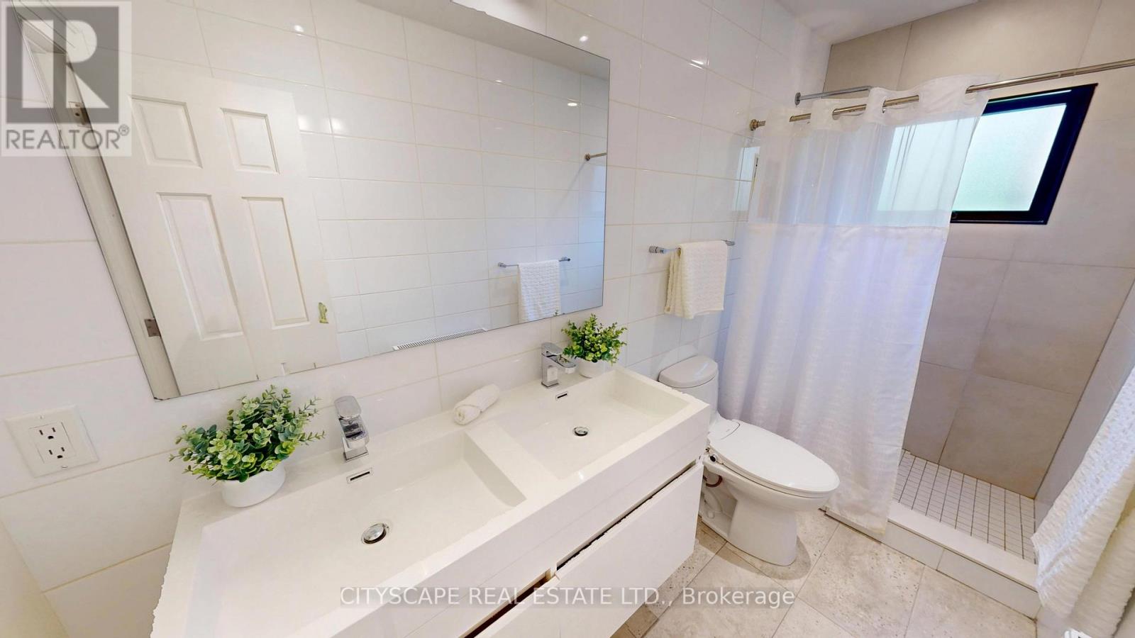 25 Oswald Crescent, Toronto, Ontario  M4S 2H5 - Photo 27 - C13537584