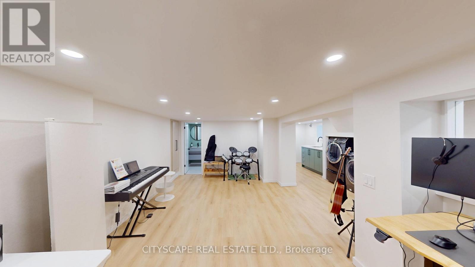 25 Oswald Crescent, Toronto, Ontario  M4S 2H5 - Photo 36 - C13537584