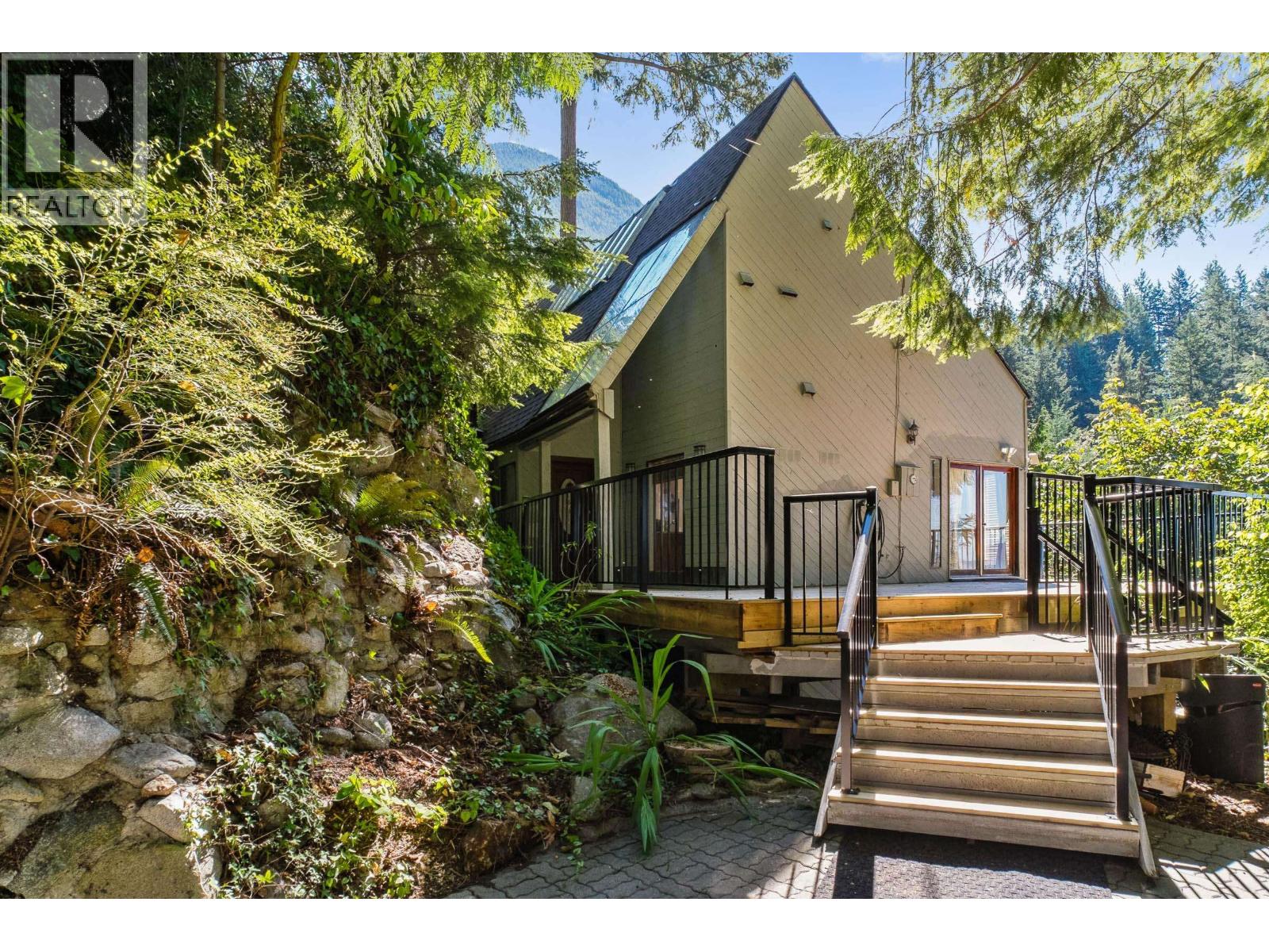 430 BAYVIEW ROAD, West Vancouver, British Columbia