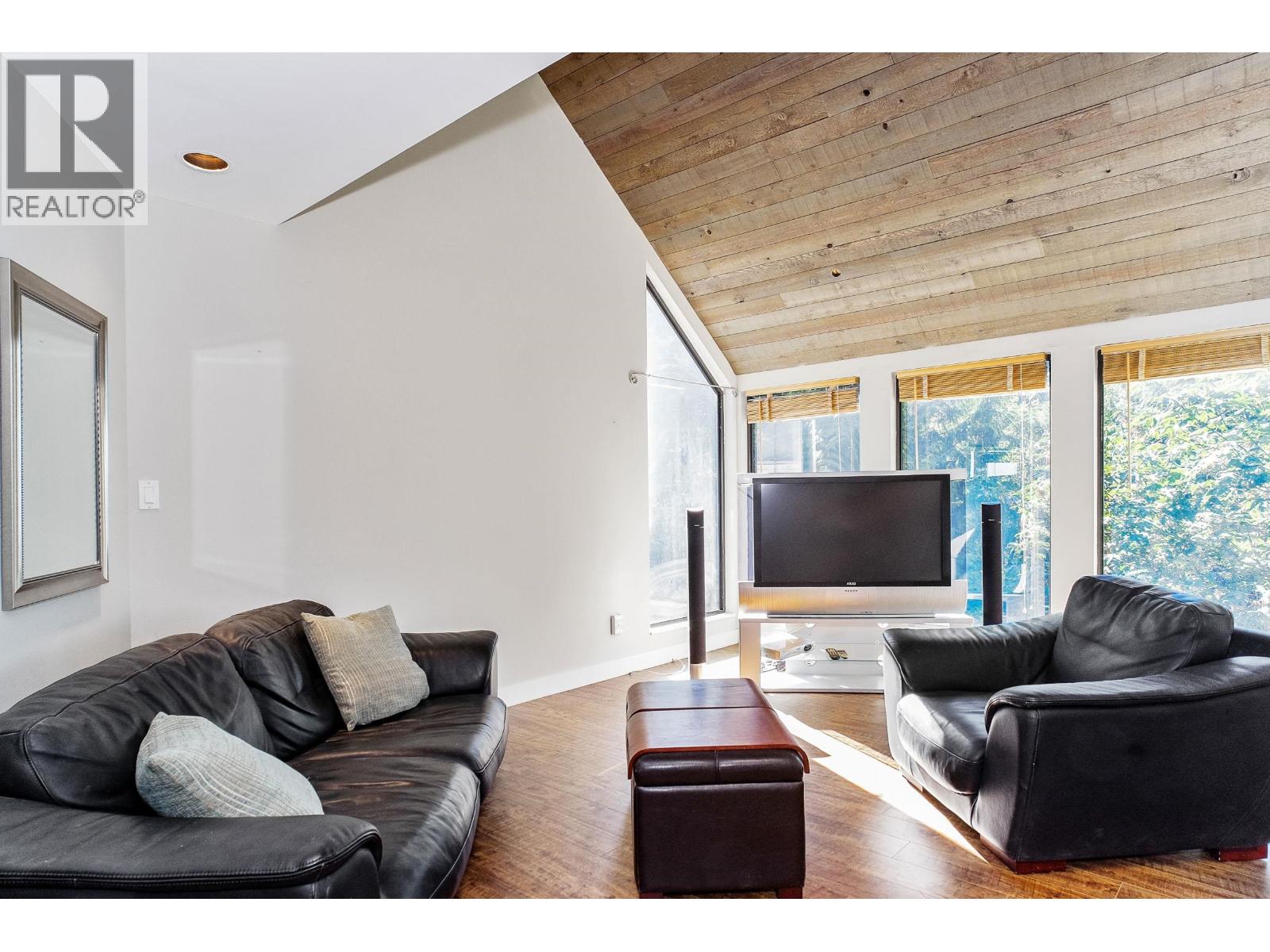 430 Bayview Road, West Vancouver, British Columbia  V0N 2E0 - Photo 2 - R3121346