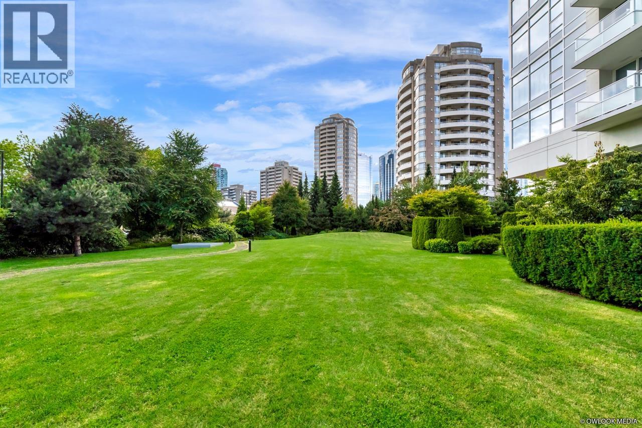 702 4880 Bennett Street, Burnaby, British Columbia  V5H 0C1 - Photo 4 - R3149326