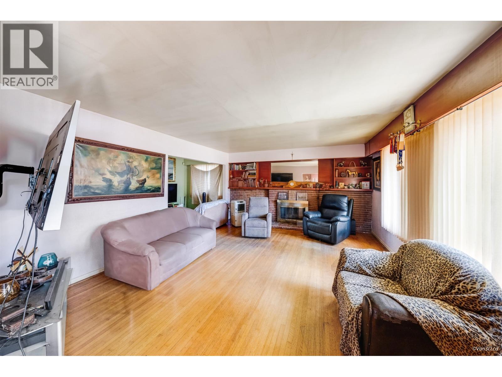 4757 Buxton Street, Burnaby, British Columbia  V5H 1J2 - Photo 10 - R3153776
