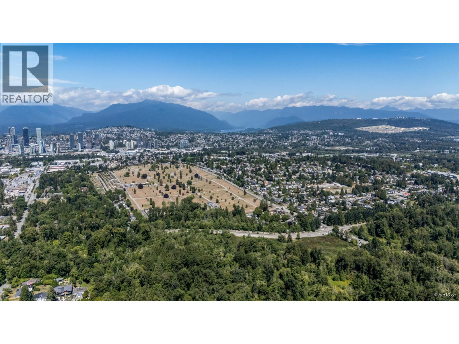 4757 Buxton Street, Burnaby, British Columbia  V5H 1J2 - Photo 2 - R3153776
