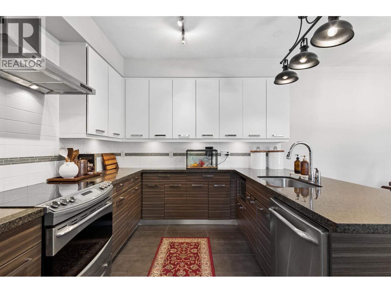 206 1273 Marine Drive, North Vancouver, British Columbia  V7P 1T3 - Photo 6 - R3154847