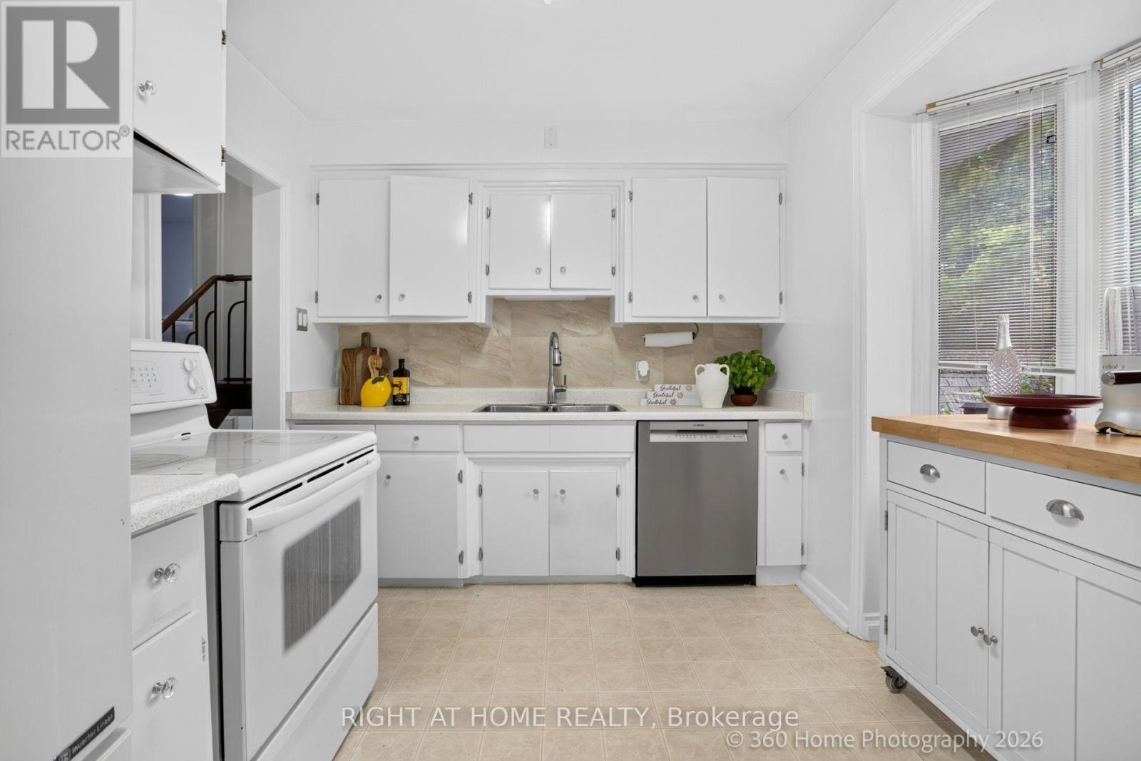 100 Perivale Crescent, Toronto, Ontario M1J 2C3 - Photo 16 - E13664308