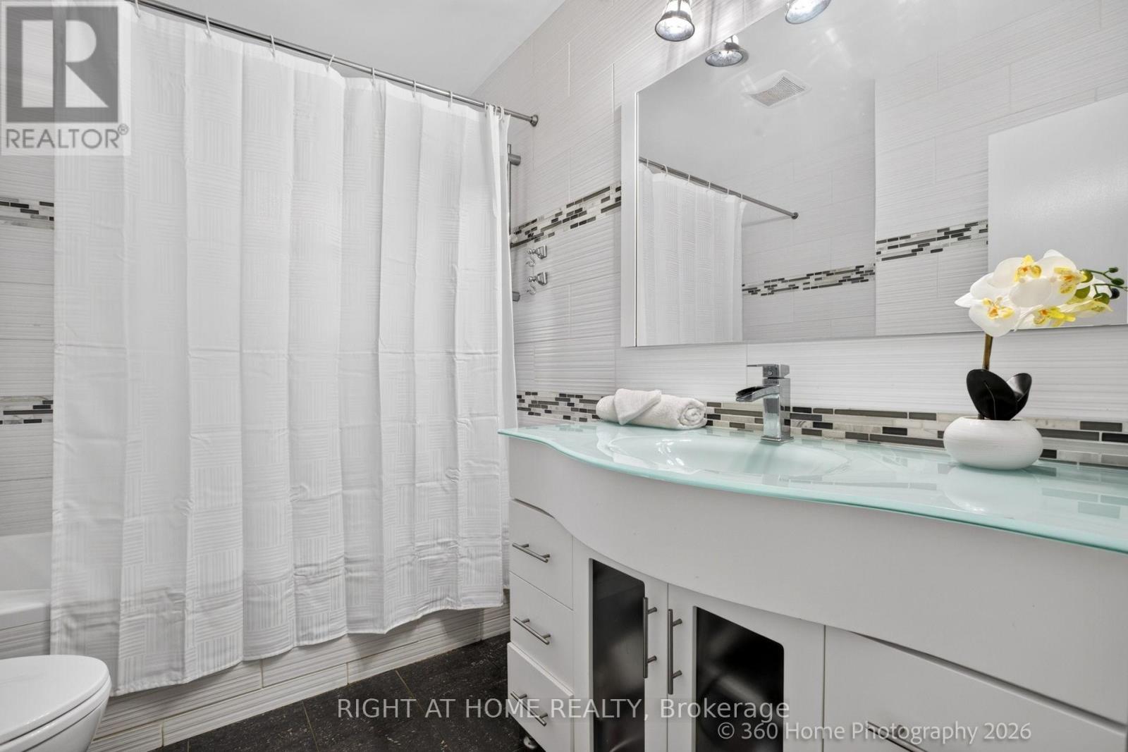 100 Perivale Crescent, Toronto, Ontario M1J 2C3 - Photo 23 - E13664308