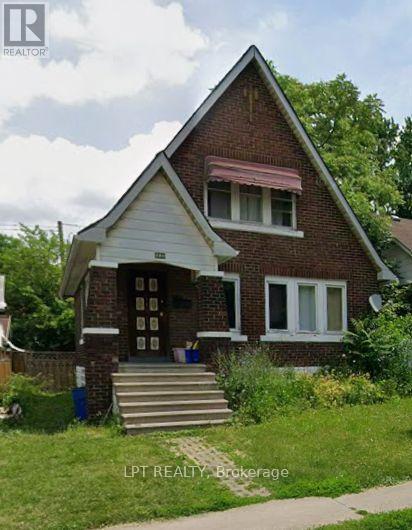 916 FELIX AVENUE, Windsor, Ontario