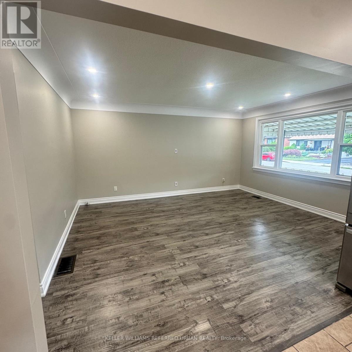 313 East 33rd Street, Hamilton, Ontario L8V 3T9 - Photo 5 - X13657912