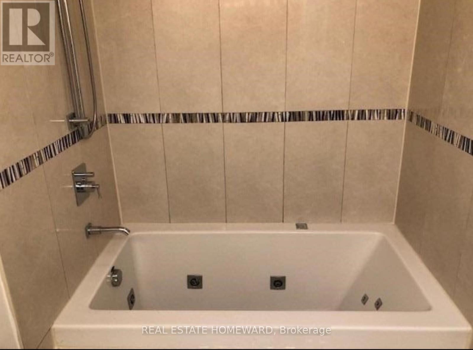Side - 274 Rumsey Road, Toronto, Ontario  M4G 1R2 - Photo 11 - C13664382