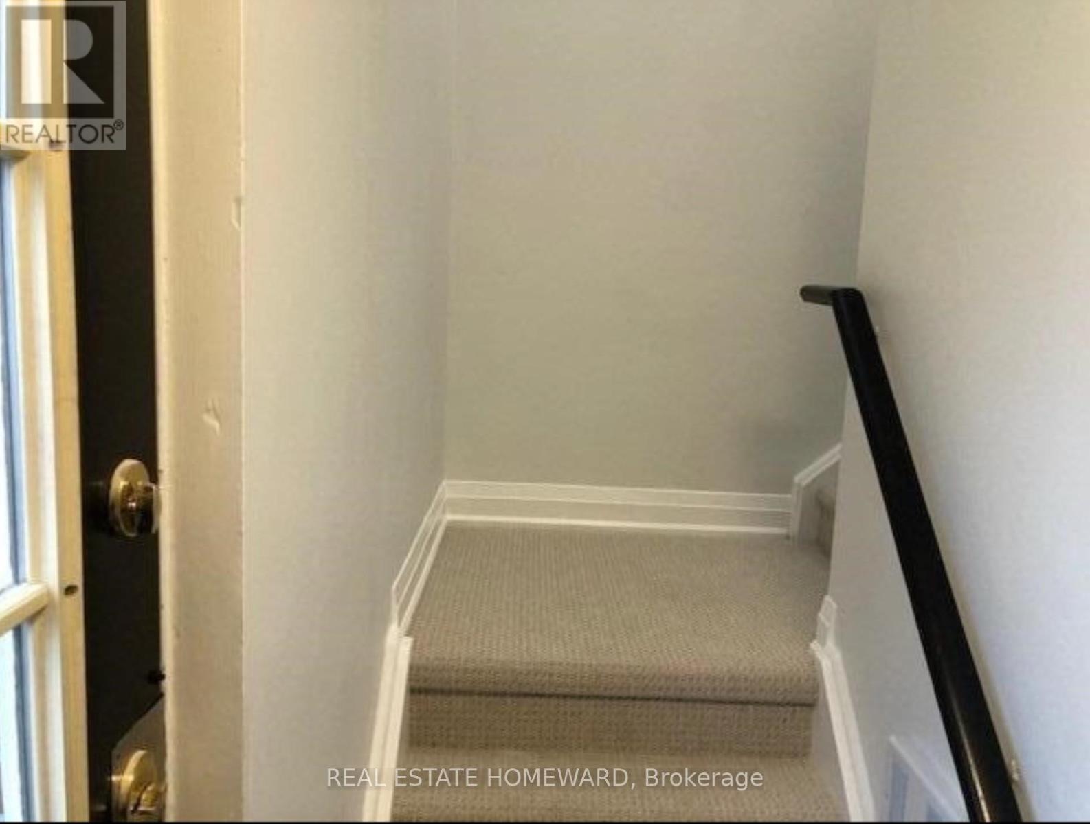 Side - 274 Rumsey Road, Toronto, Ontario  M4G 1R2 - Photo 5 - C13664382