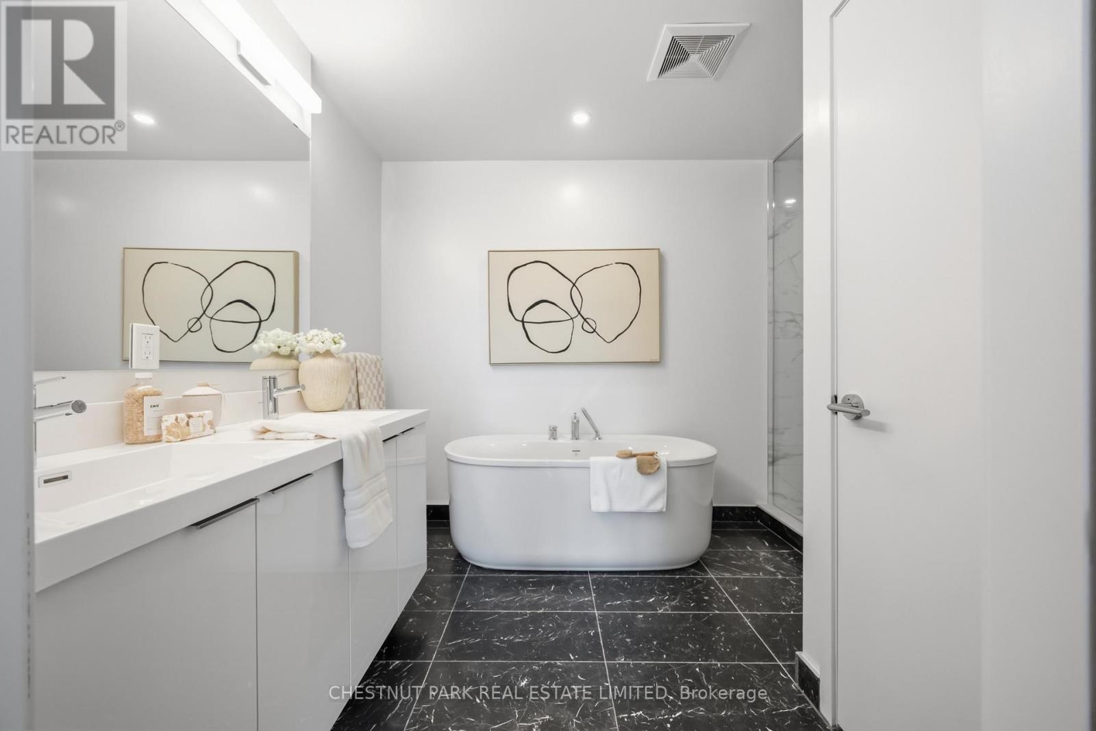 Th104 - 20 O'neill Road, Toronto, Ontario M3C 0R2 - Photo 34 - C13664404