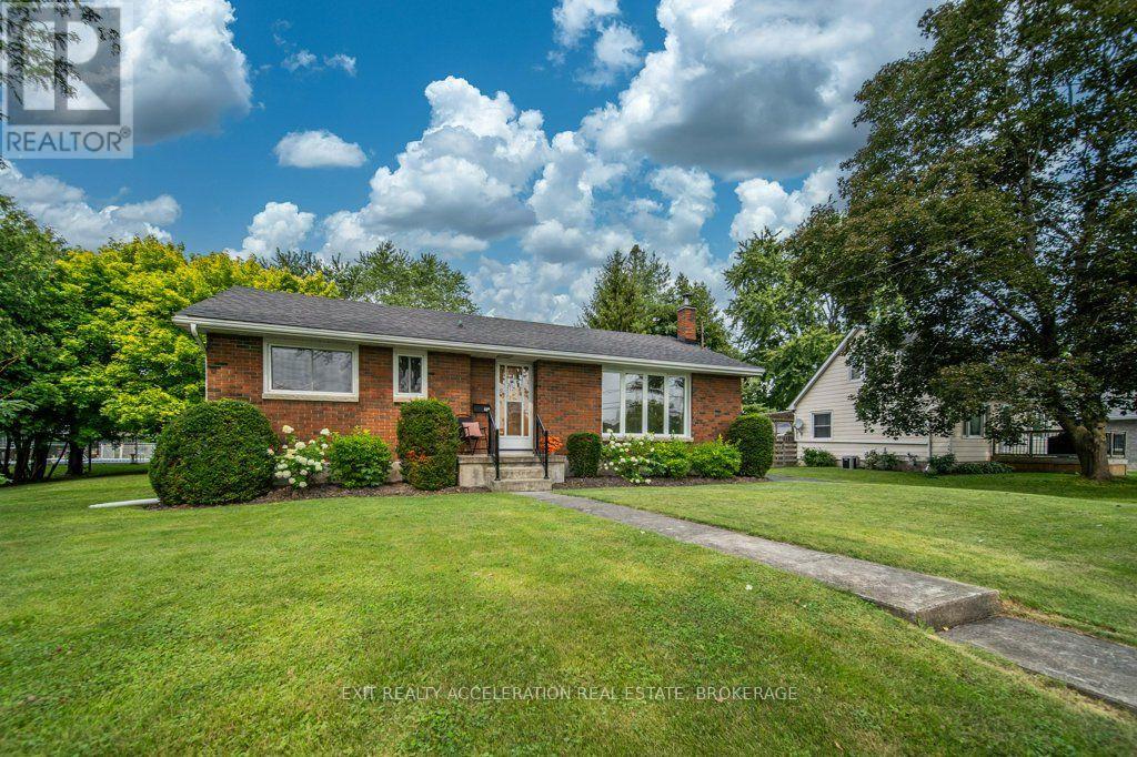 409 Dundas Street W, Greater Napanee, Ontario K7R 2B8 - Photo 2 - X13664390
