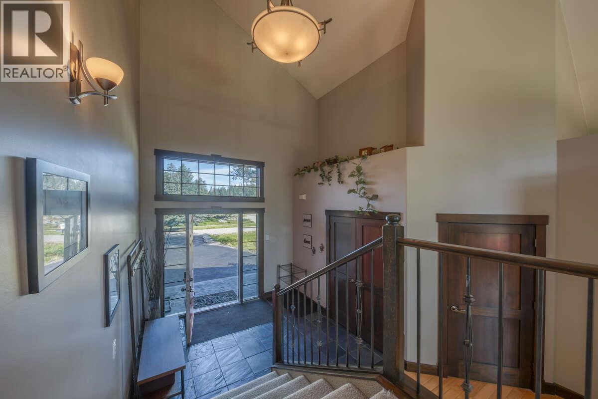 2576 Sandstone Green, Invermere, British Columbia  V0A 1K6 - Photo 4 - 10383530