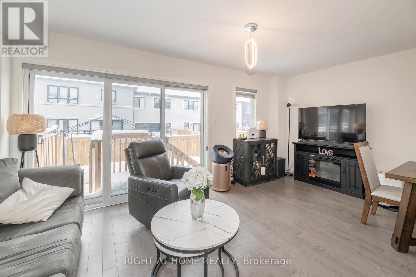 30 Caspian Square, Clarington, Ontario L1C 7G3 - Photo 13 - E13664352