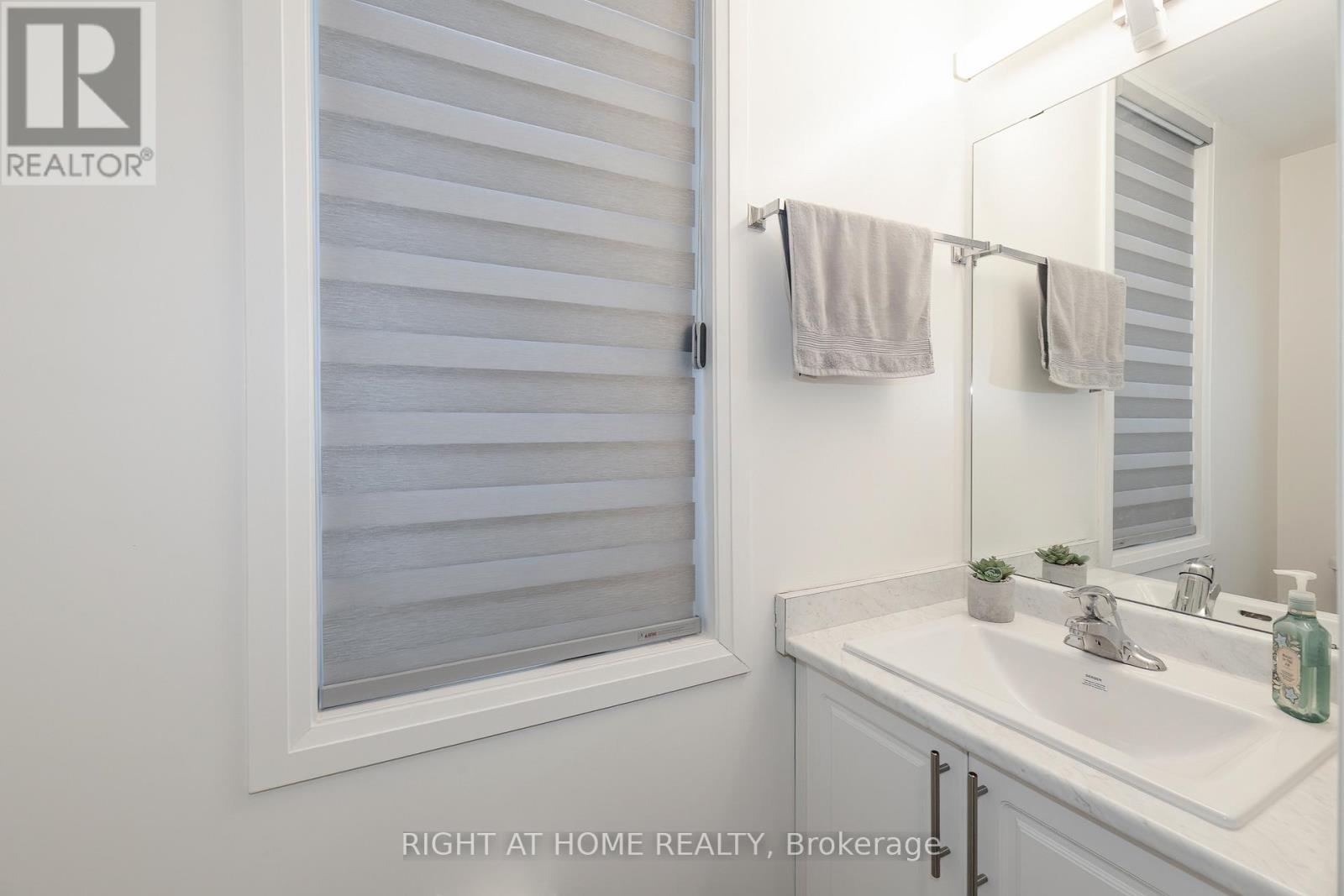 30 Caspian Square, Clarington, Ontario L1C 7G3 - Photo 15 - E13664352