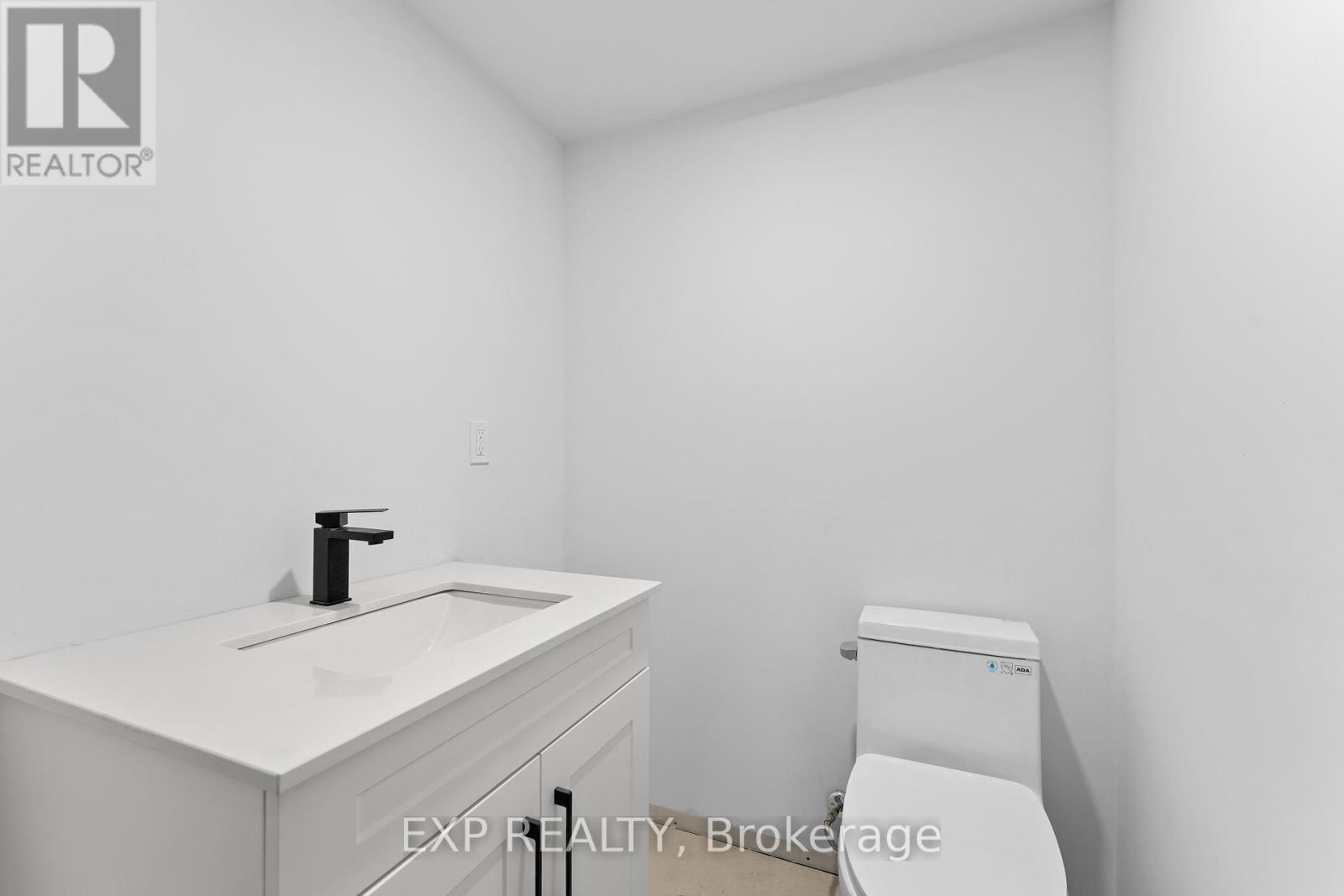 1558 Queen Street E, Toronto, Ontario M4L 1E8 - Photo 11 - E13664406